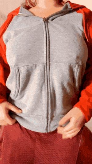 Undressing Revealing Big Boobs MeStrip